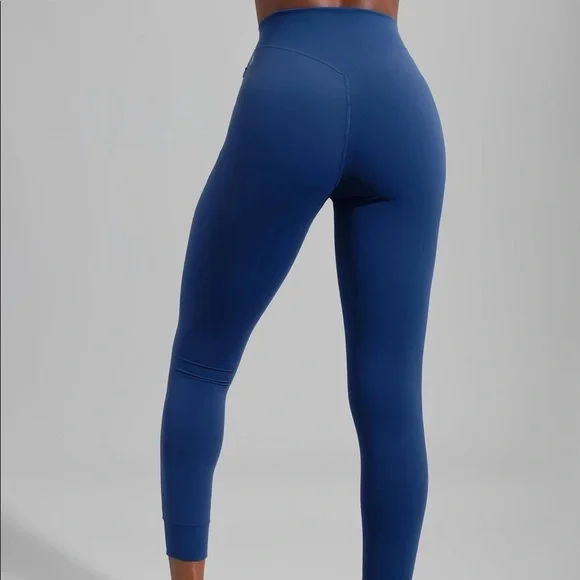 Buffbunny Jewel Jogger - Picture 6 of 11